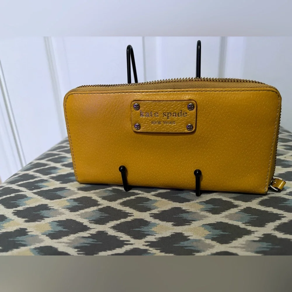 EUC Kate Spade Yellow Women's Continental Wallet - Picture 1 of 12